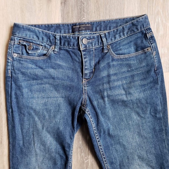 Banana Republic Cuff Capri Jeans - Picture 6 of 10